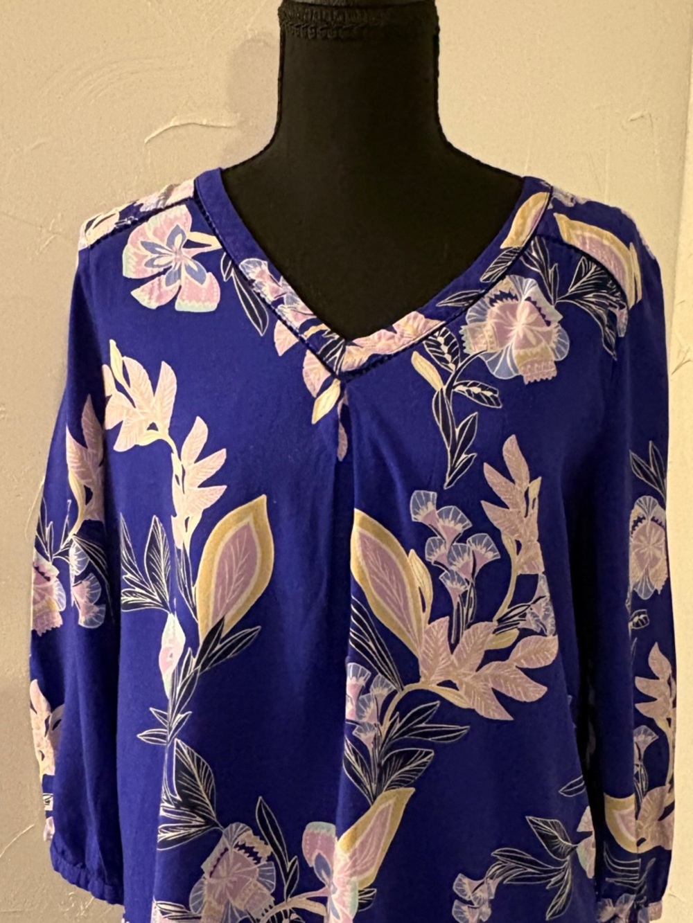 St. John's Bay Blue Floral V-Neck Tunic
